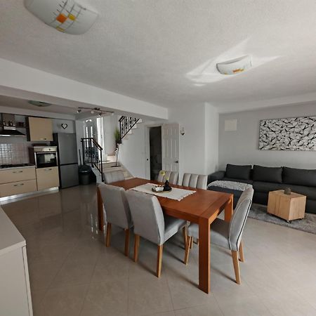 Villa Intrada Brela Bagian luar foto