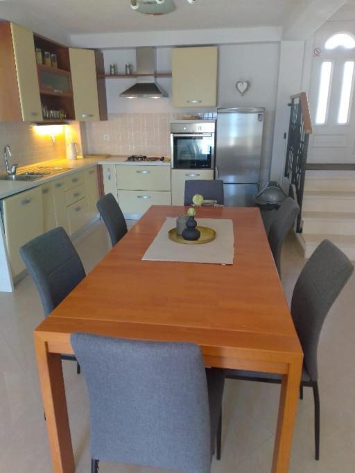 Villa Intrada Brela Bagian luar foto